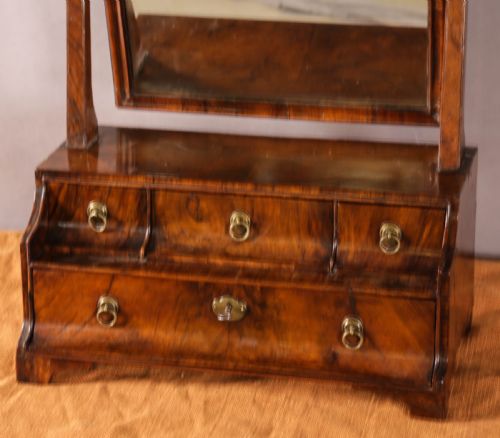 A QUEEN ANN PERIOD DRESSING MORROR IN WALNUT - ADDITIONAL PHOTO 3