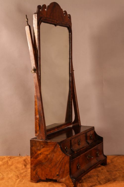 A QUEEN ANN PERIOD DRESSING MORROR IN WALNUT - ADDITIONAL PHOTO 5