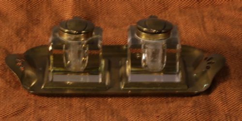 AN ART NEUVAUX BRASS AND GLASS INK WELL - ADDITIONAL PHOTO 2