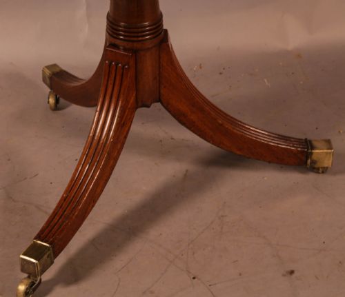 A GEORGIAN BREAKFAST TABLE IN MAHOGANY - ADDITIONAL PHOTO 5