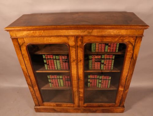 A VICTORIAN BURR WALNUT BOOKCASE - ADDITIONAL PHOTO 7