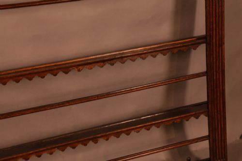 A SUPER 18TH CENTURY PLATE RACK IN OAK - ADDITIONAL PHOTO 8