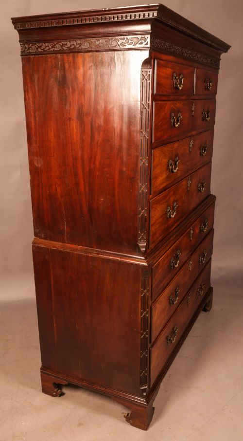 A FINE CHIPPENDALE PERIOD CHEST ON CHEST MAHOGANY - ADDITIONAL PHOTO 2