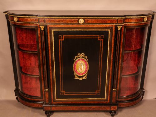 AN ATRACTIVE VICTORIAN EBONIZED CREDENZA - ADDITIONAL PHOTO 1