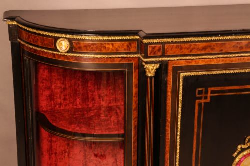AN ATRACTIVE VICTORIAN EBONIZED CREDENZA - ADDITIONAL PHOTO 7