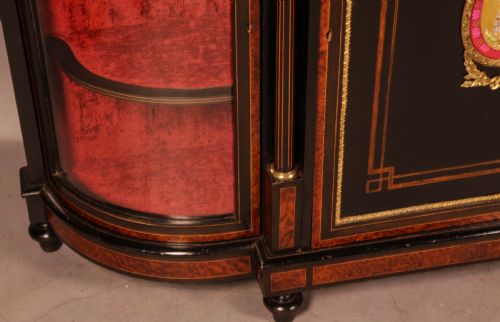 AN ATRACTIVE VICTORIAN EBONIZED CREDENZA - ADDITIONAL PHOTO 8