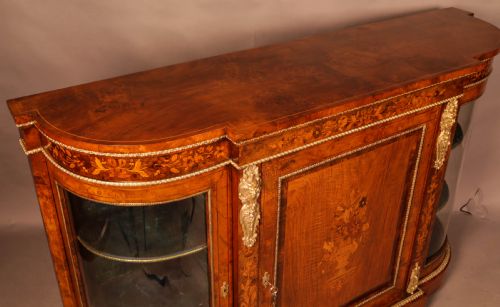 A GOOD VICTORIAN BURR WALNUT CREDENZA INLAID - ADDITIONAL PHOTO 8
