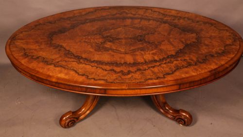 a superb victorian coffee table burr walnut - CATEGORY: ANTIQUE TABLES - DATED 19TH CENTURY