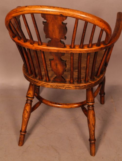 A VERY RARE WILLIAM WHEATLAND YEW WINDSOR CHAIR - ADDITIONAL PHOTO 2