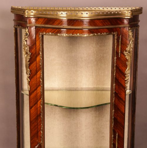 A FRENCH KINGWOOD DISPLAY CABINET - ADDITIONAL PHOTO 2