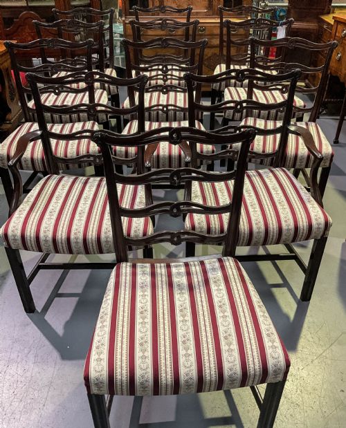 A SET OF 12 RIBBON BACK DINING CHAIRS MAHOGANY - ADDITIONAL PHOTO 1