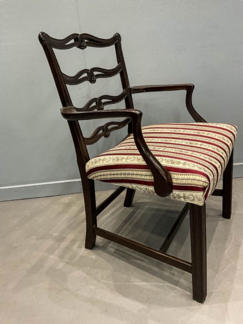 A SET OF 12 RIBBON BACK DINING CHAIRS MAHOGANY - ADDITIONAL PHOTO 10