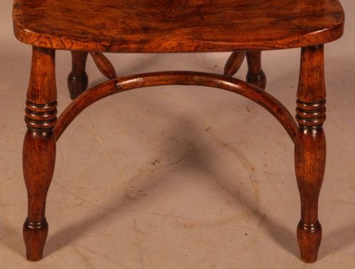 AN ASH AND ELM LOW BACK WINDSOR CHAIR - ADDITIONAL PHOTO 3