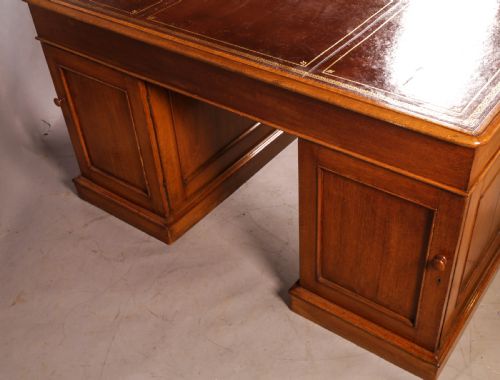 A VICTORIAN GOLDEN OAK PARTNERS DESK - ADDITIONAL PHOTO 8