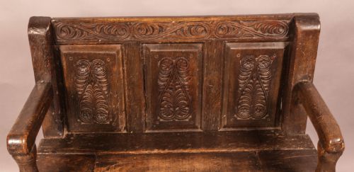 EARLY OAK SETTLE CARVED - ADDITIONAL PHOTO 1