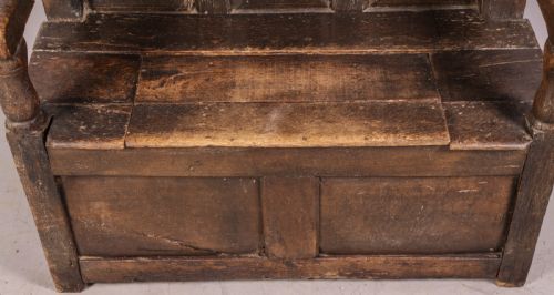 EARLY OAK SETTLE CARVED - ADDITIONAL PHOTO 5