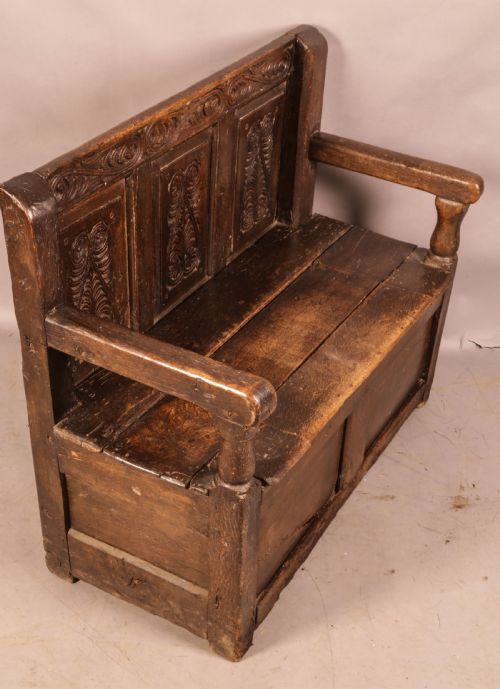 EARLY OAK SETTLE CARVED - ADDITIONAL PHOTO 8