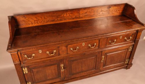 A GOOD GEORGIAN SERVING DRESSER IN OAK - ADDITIONAL PHOTO 6