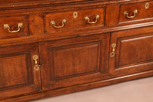 A GOOD GEORGIAN SERVING DRESSER IN OAK - ADDITIONAL PHOTO 9