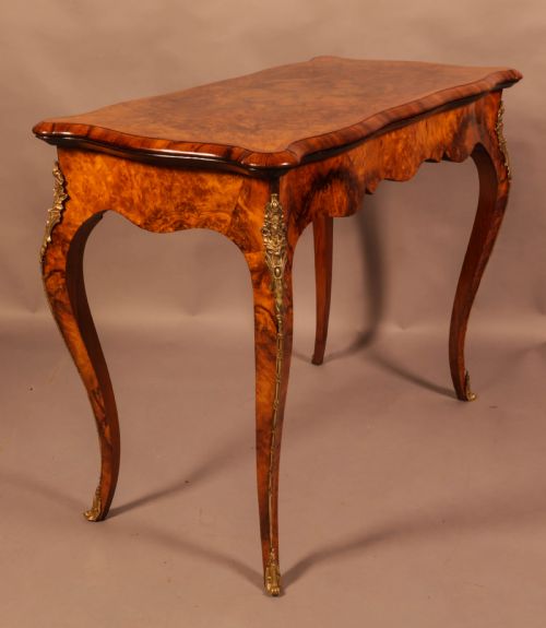 A GOOD CARD TABLE IN FIGURED BURR WALNUT - ADDITIONAL PHOTO 8