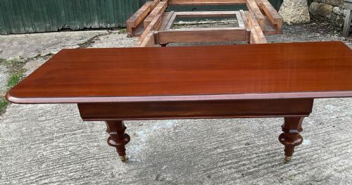 A FINE EARLY VICTORIAN EXTENDING DINING TABLE MAHOGANY SEAT 1214 - ADDITIONAL PHOTO 9