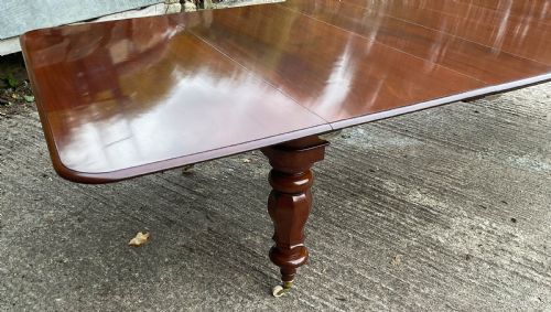 A FINE EARLY VICTORIAN EXTENDING DINING TABLE MAHOGANY SEAT 1214 - ADDITIONAL PHOTO 14