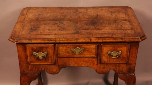 A GEORGE I ENGLISH WALNUT LOW BOY - ADDITIONAL PHOTO 7