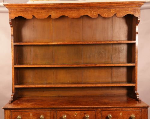 A GOOD EARLY 19TH C WELSH DRESSER - ADDITIONAL PHOTO 2