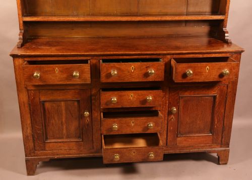A GOOD EARLY 19TH C WELSH DRESSER - ADDITIONAL PHOTO 6