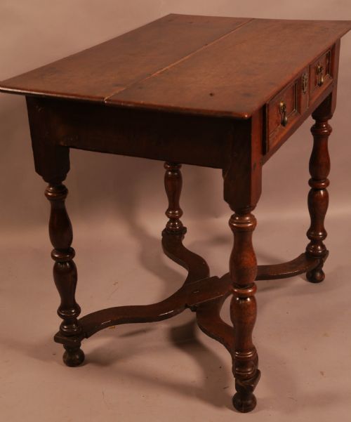 A SUPER WILLIAM AND MARY SIDE TABLE IN OAK - ADDITIONAL PHOTO 1