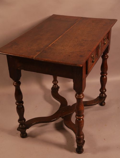 A SUPER WILLIAM AND MARY SIDE TABLE IN OAK - ADDITIONAL PHOTO 2