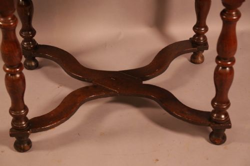 A SUPER WILLIAM AND MARY SIDE TABLE IN OAK - ADDITIONAL PHOTO 6