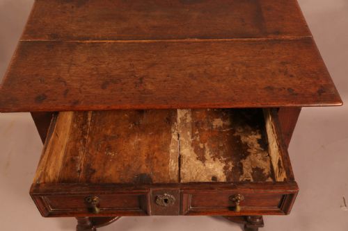 A SUPER WILLIAM AND MARY SIDE TABLE IN OAK - ADDITIONAL PHOTO 8