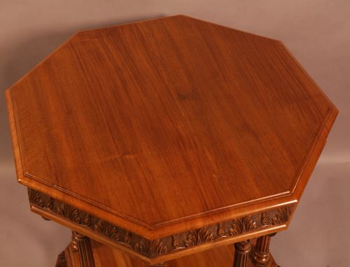 A SUPERB ARTS AND CRAFTS CENTRE TABLE IN WALNUT - ADDITIONAL PHOTO 3