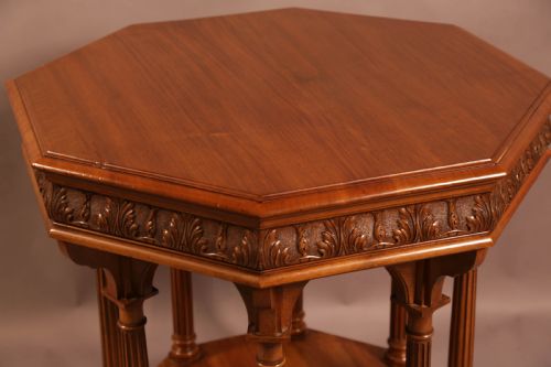 A SUPERB ARTS AND CRAFTS CENTRE TABLE IN WALNUT - ADDITIONAL PHOTO 4