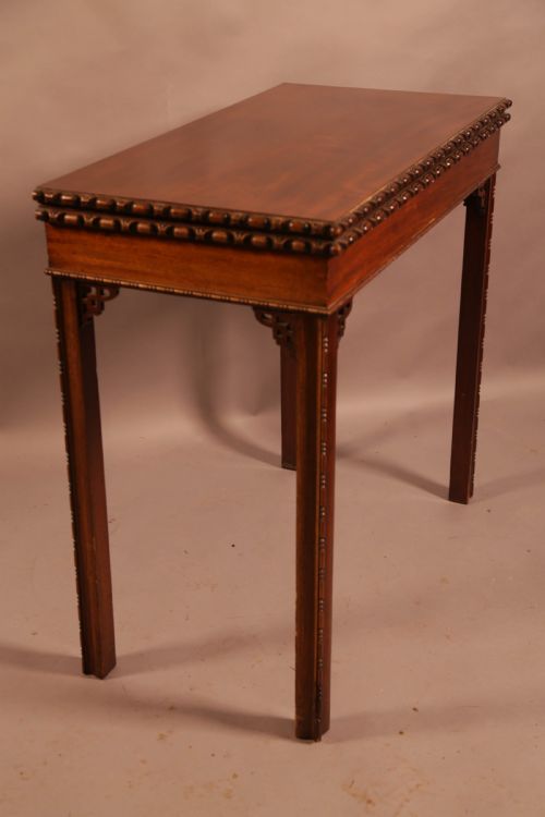 A GOOD QUALITY LATE VICTORIAN GAMES TABLE IN MAHOGANY - ADDITIONAL PHOTO 5