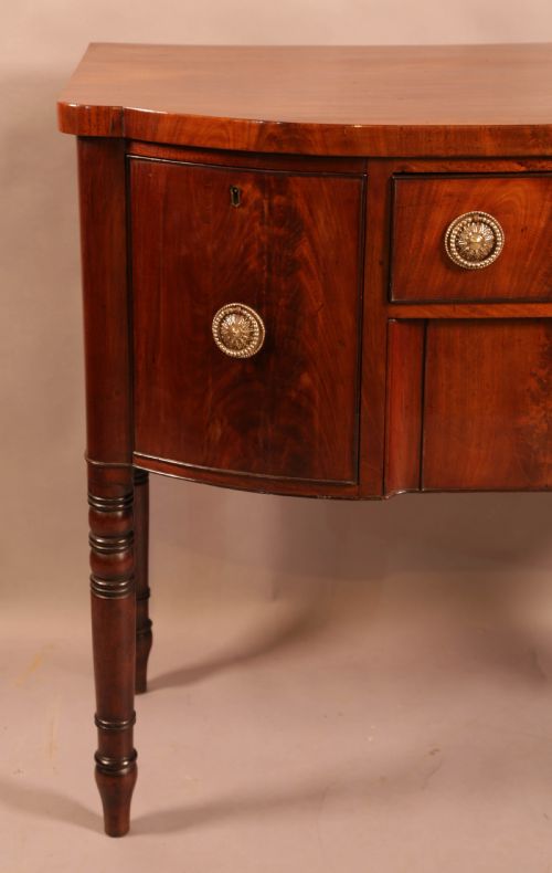 A SMALL GEORGIAN SERVING SIDEBOARD MAHOGANY - ADDITIONAL PHOTO 5