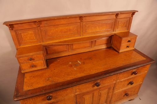 A VICTORIAN KITCHEN DRESSER IN PINE ORIGINAL SCRUMBLE - ADDITIONAL PHOTO 4