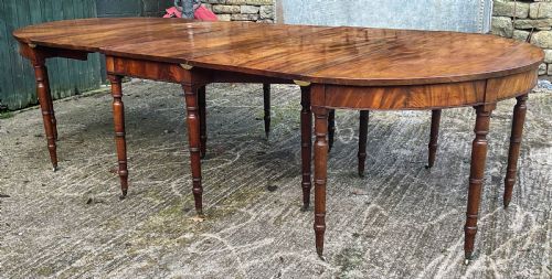A GEORGIAN D END DINING TABLE IN MAHOGANY - ADDITIONAL PHOTO 7