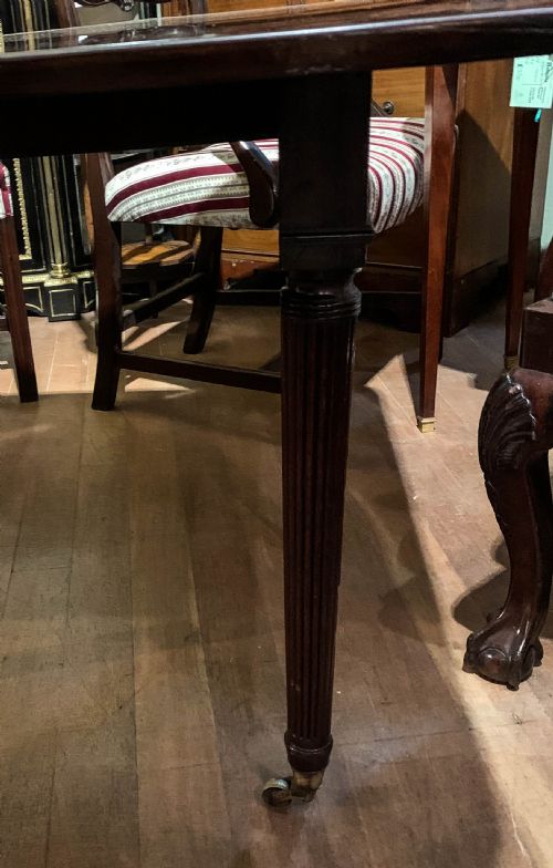 A SUPER GILLOWS EXTENDING DINING TABLE - ADDITIONAL PHOTO 6