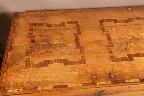 A SCANDINAVIAN BLANKET BOX LOTS OF INLAY - ADDITIONAL PHOTO 5