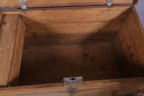 A SCANDINAVIAN BLANKET BOX LOTS OF INLAY - ADDITIONAL PHOTO 6