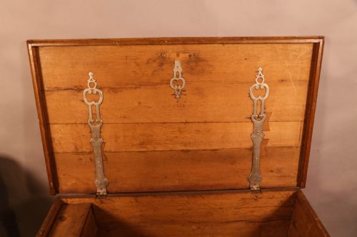 A SCANDINAVIAN BLANKET BOX LOTS OF INLAY - ADDITIONAL PHOTO 7
