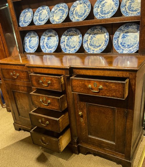 8TH CENTURY GEORGIAN OAK DRESSER GOOD PATINA - ADDITIONAL PHOTO 1
