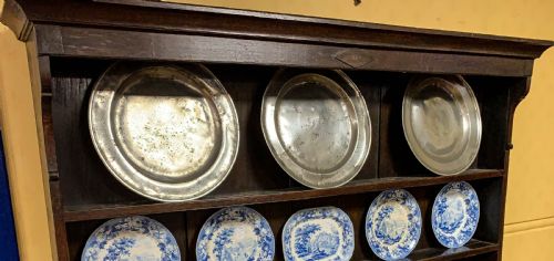 AN 18TH CENTURY OAK DRESSER GEORGIAN - ADDITIONAL PHOTO 2