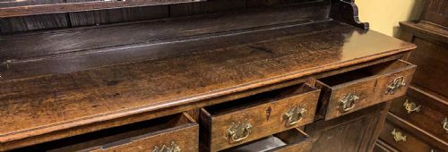 AN 18TH CENTURY OAK DRESSER GEORGIAN - ADDITIONAL PHOTO 6