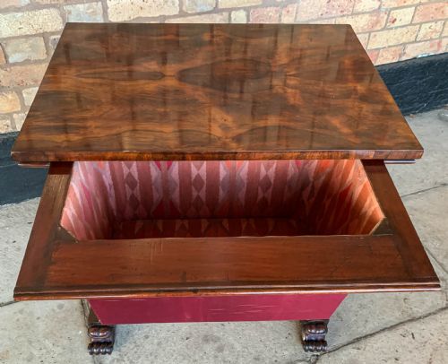 A ROSEWOOD WILLIAM IV LADIES SEWING TABLE - ADDITIONAL PHOTO 1