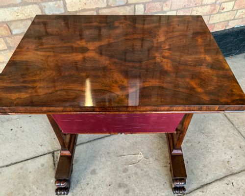 A ROSEWOOD WILLIAM IV LADIES SEWING TABLE - ADDITIONAL PHOTO 2