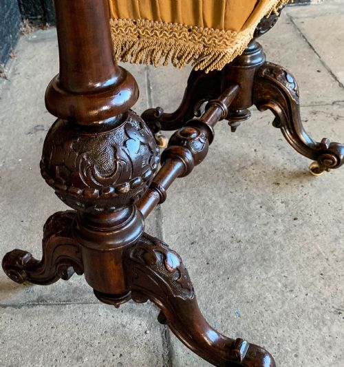 A VICTORIAN BURR WALNUT LADIES SEWING STAND - ADDITIONAL PHOTO 2