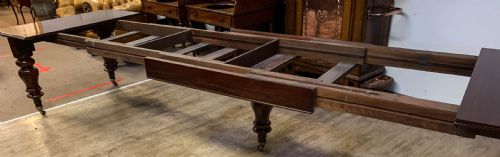 A VERY LARGE VICTORIAN EXTENDING DINING TABLE IN MAHOGANY SEAT 1214 - ADDITIONAL PHOTO 13